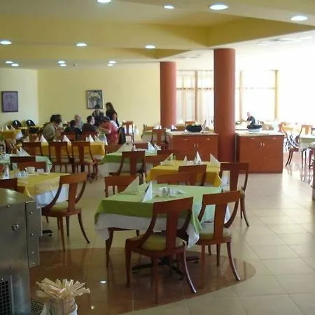 Berlin Park Golden Sands