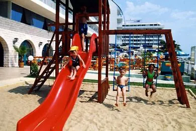 Ξενοδοχείο Berlin Park 4*