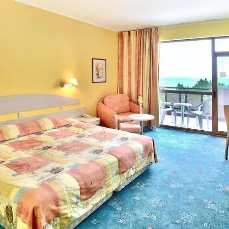 Ξενοδοχείο Berlin Park 4*